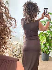 Robe chic brun foncé