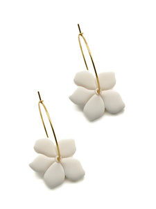 Boucles d'Oreilles Créoles Fleurs Blanches